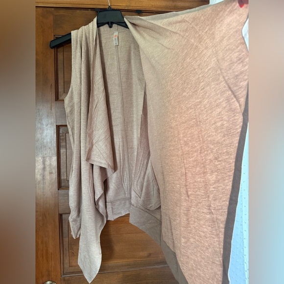 Anthropologie Light Tan Sleeveless Vest Cardigan by Mono B 🧸 - Picture 6 of 9